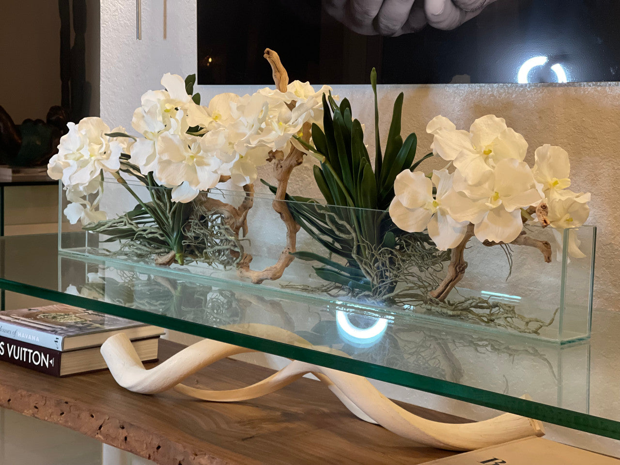 Casa Moderna fin 48" aux orchidées Vanda blanches