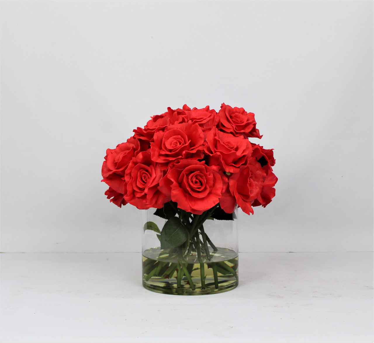 Grand cylindre Rota aux roses rouges