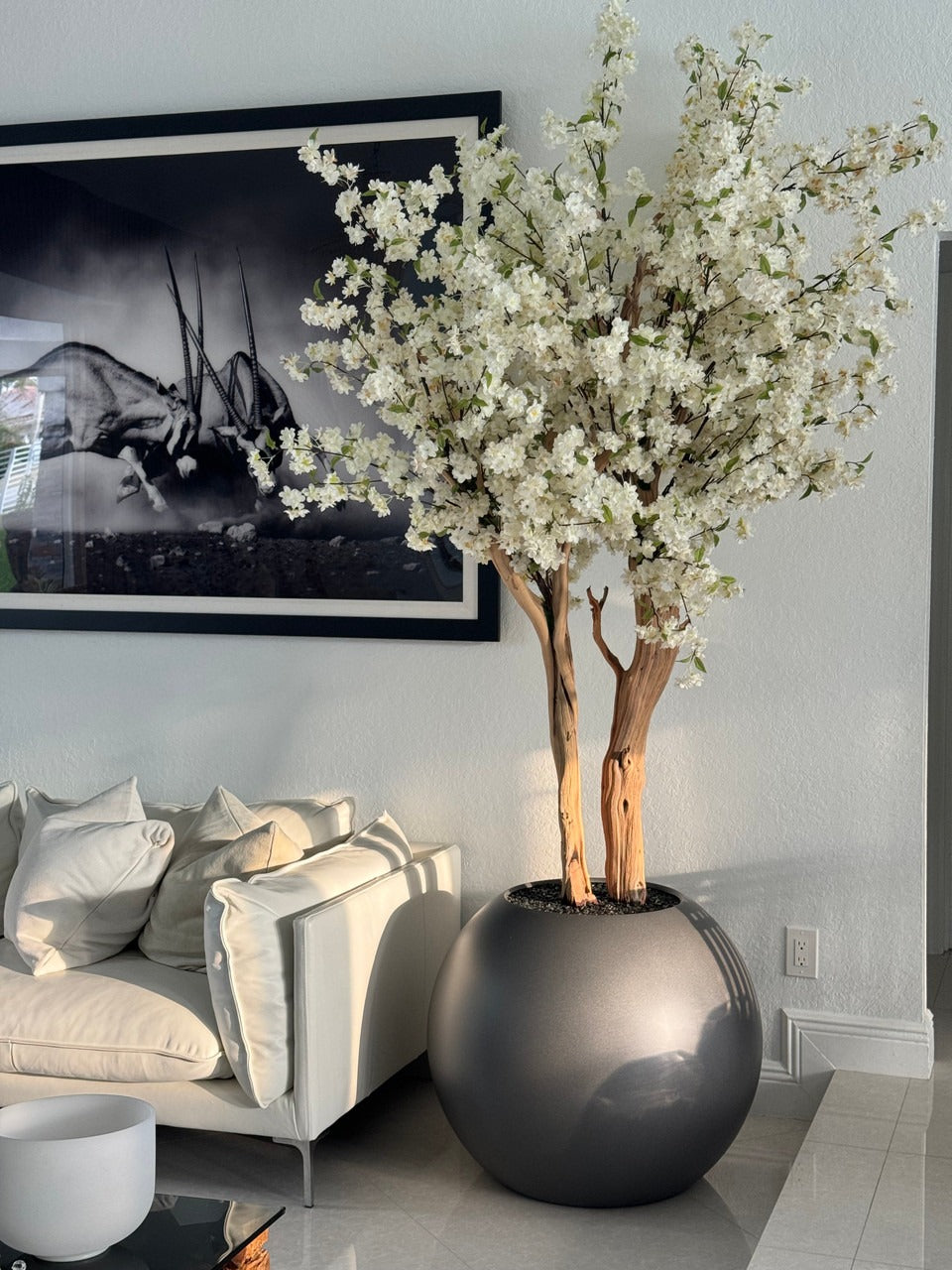 Globe gris métal mat au cerisier en fleurs sur mesure